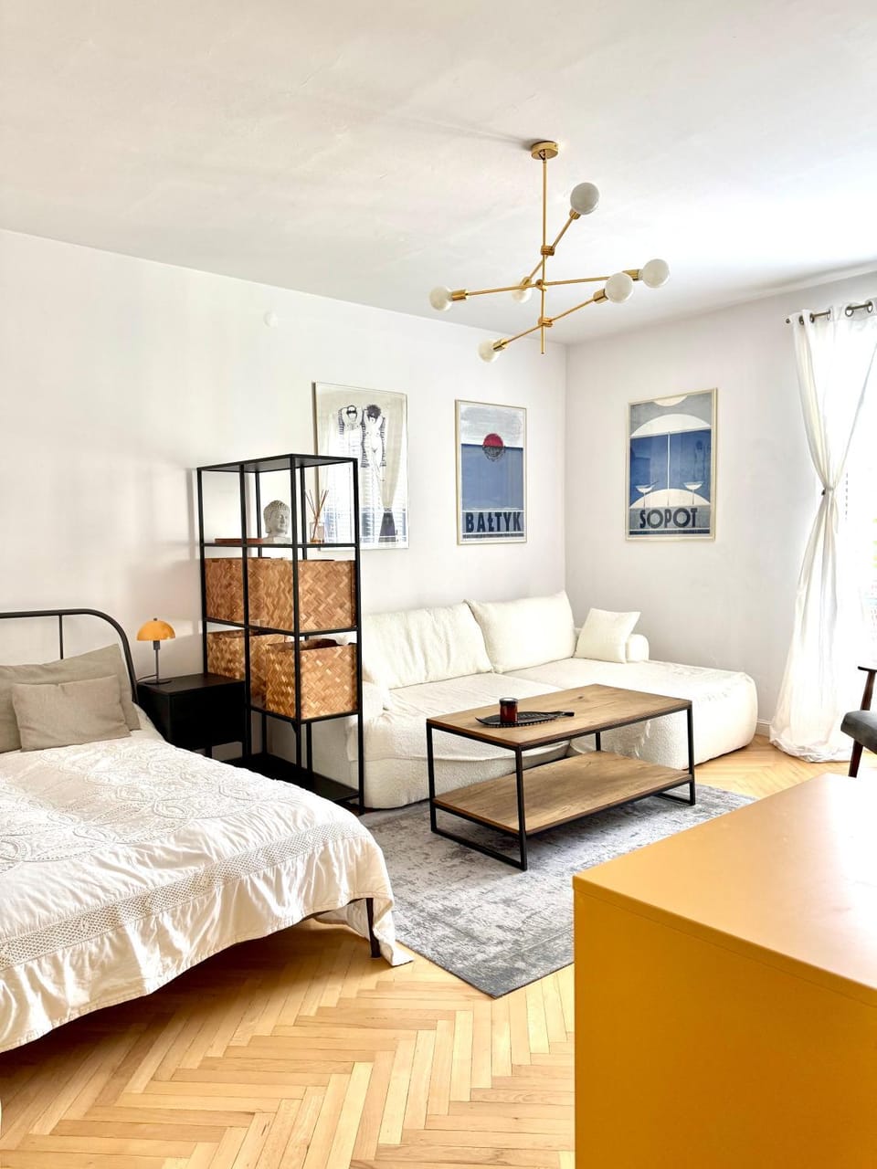 Living room, Bedroom