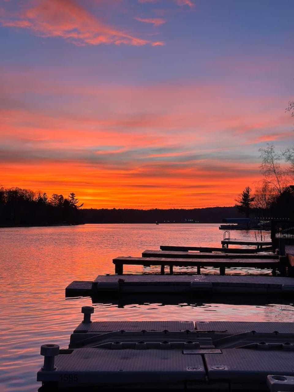 Lakefront home with kayaks fire pit hot tub and walk to restaurants and bars House in Kidder Township