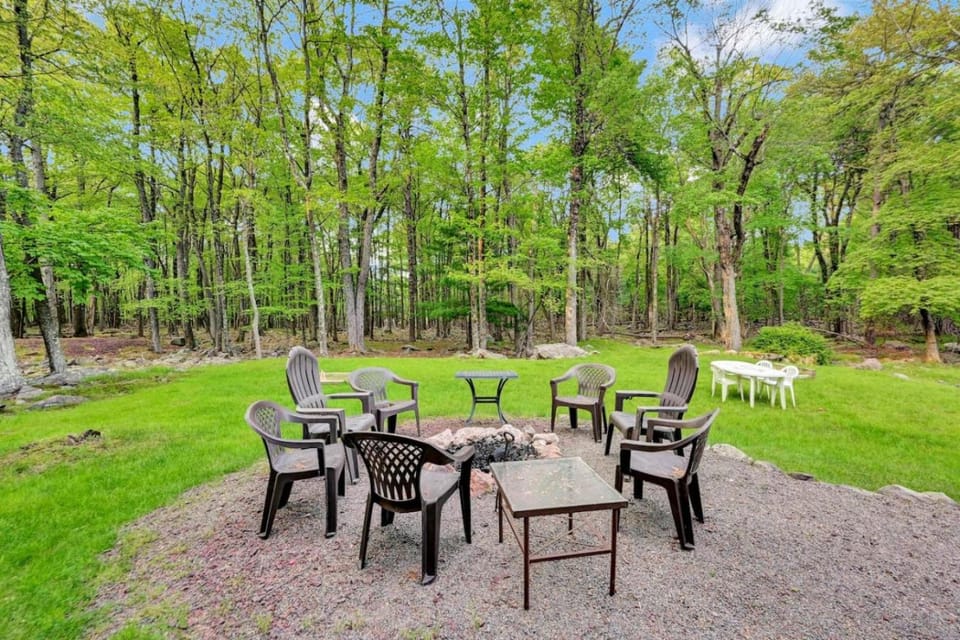 Lake harmony estates beach and lake access House in Hickory Run State Park