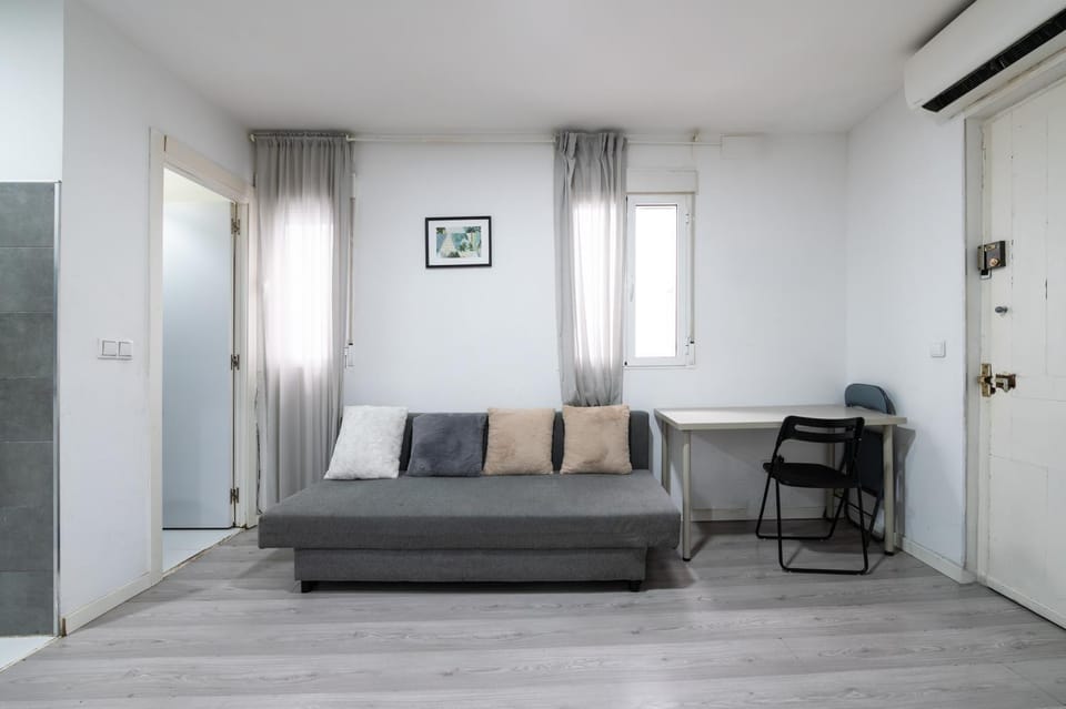 QEG14 Apto 2 Dormitorios Chamberi Quevedo Apartment in Madrid