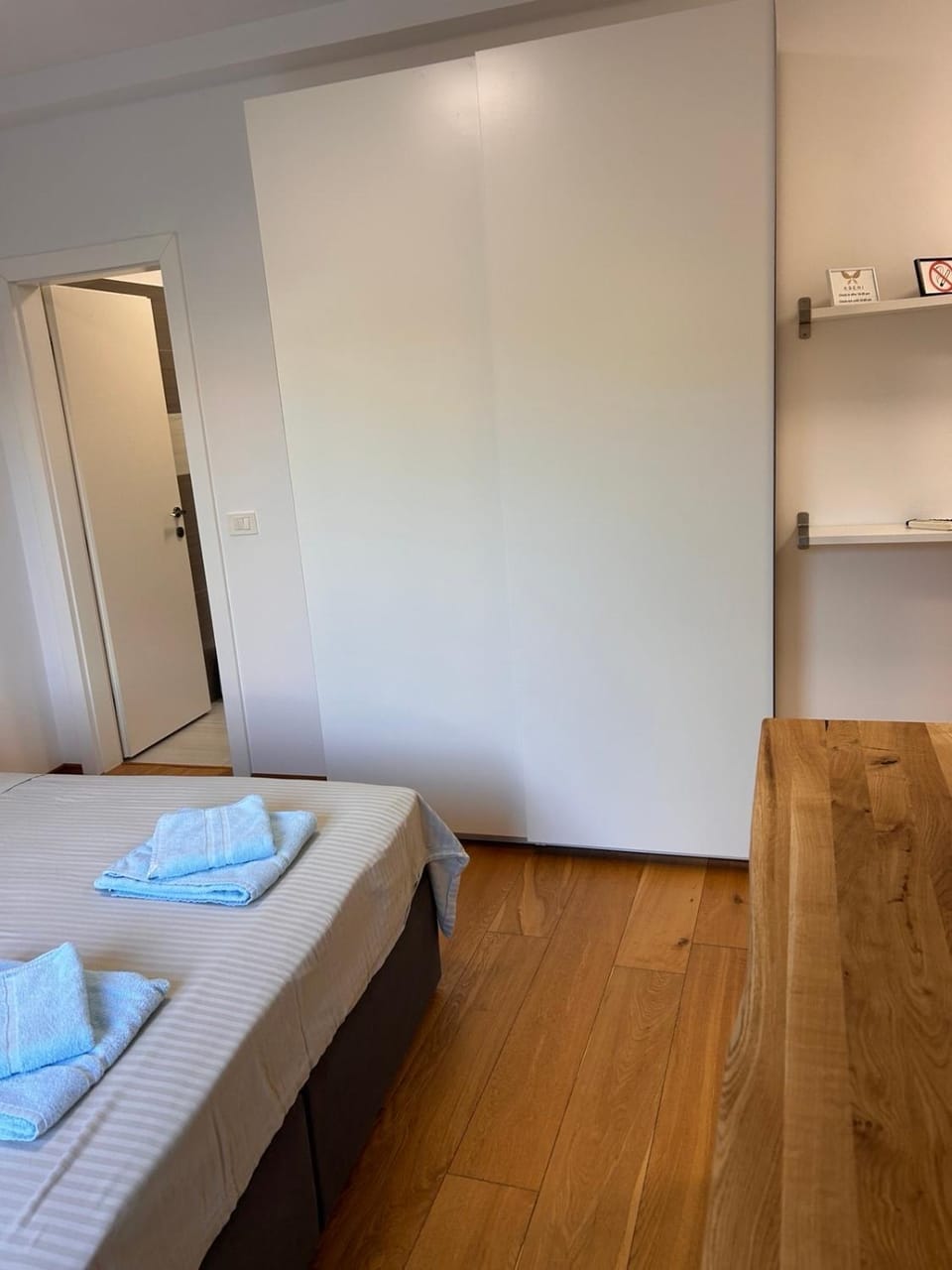 Bedroom, wardrobe