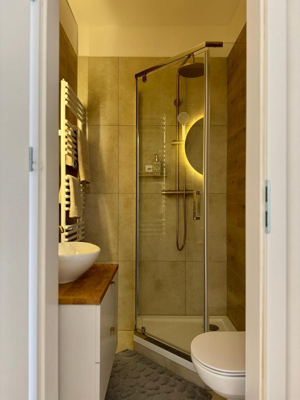 Shower, Bathroom, towels