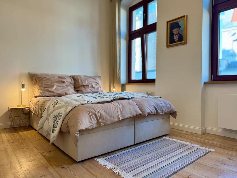 Bed, Photo of the whole room