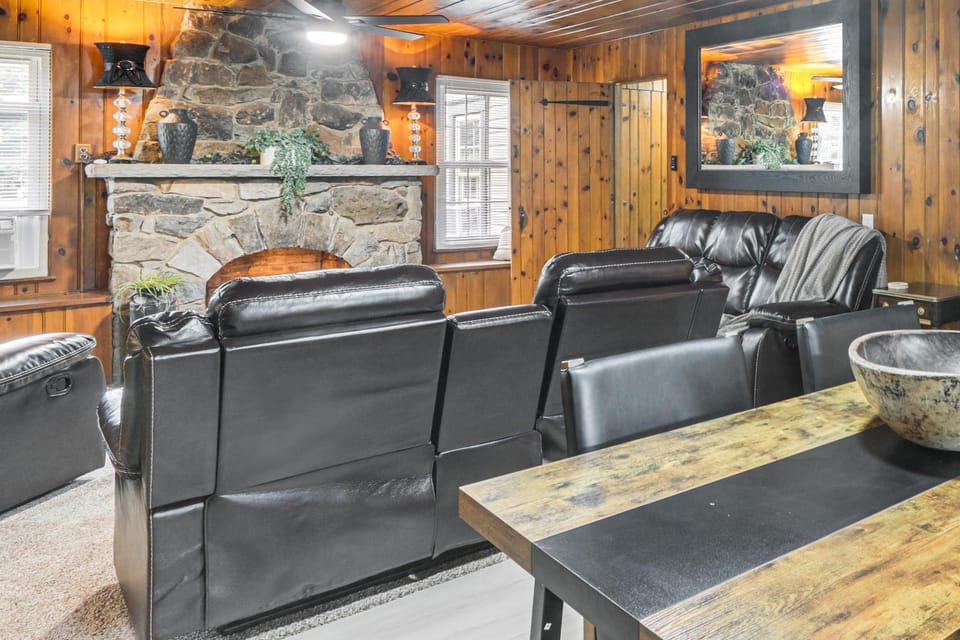 Less Than 1 Mi to Raystown Lake Family-Friendly Cottage! House in Raystown Lake