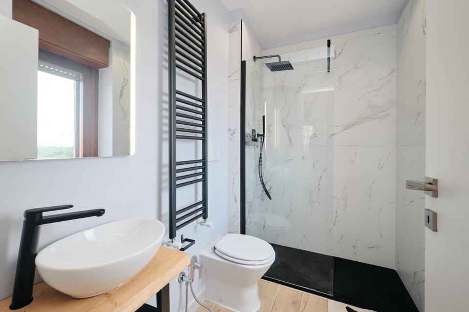 Shower, Toilet, Bathroom