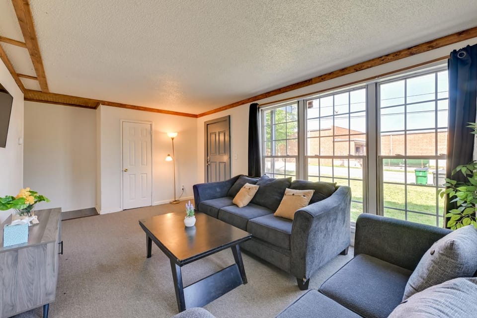 2 Mi to Center City: Charlotte North End Home House in Charlotte