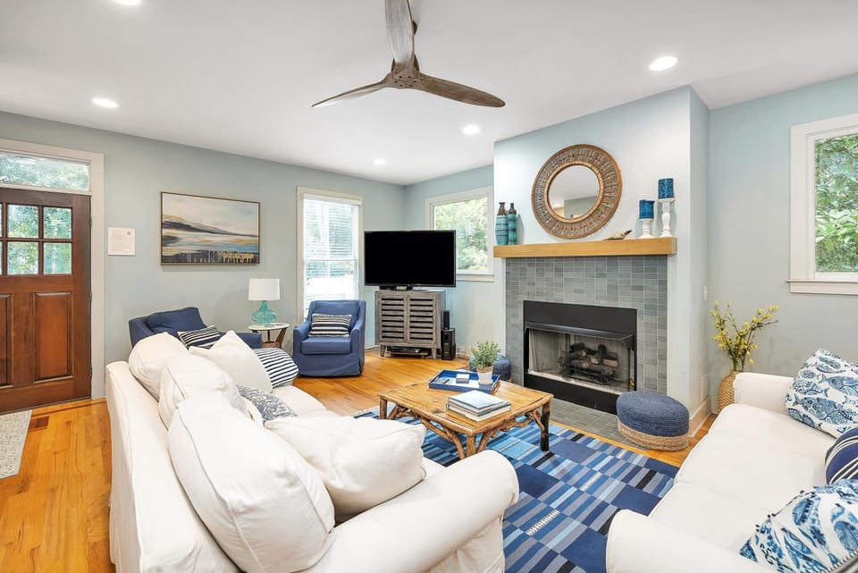 1104 Demere Road House in Saint Simons Island