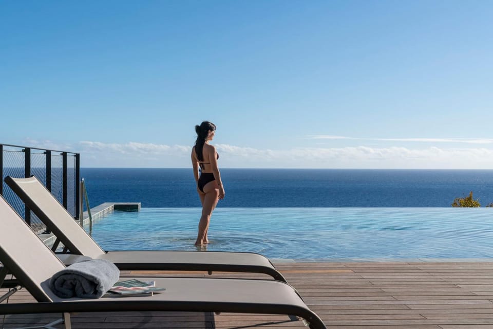 Sea view, sunbed