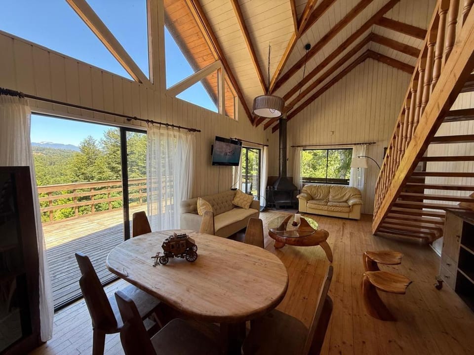 Casa en Parque Privado con Orilla en Río Liucura House in Pucon