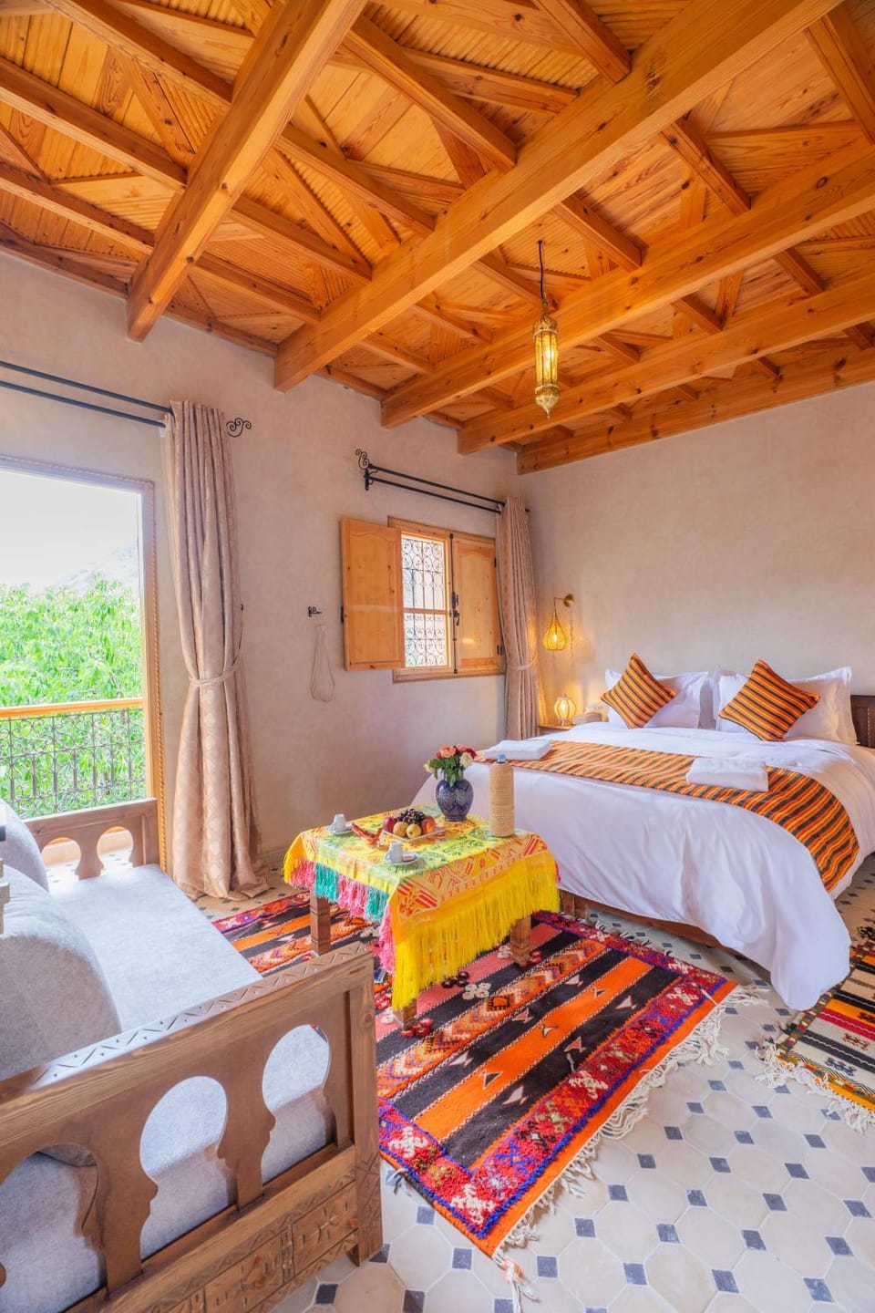 Bed, Photo of the whole room, Bedroom, Garden view, Mountain view, towels