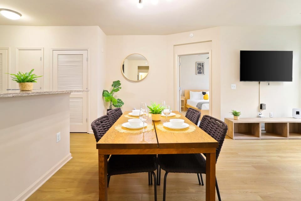 Seating area, Dining area