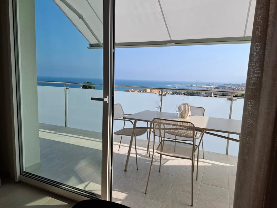 Balcony/Terrace, Dining area, Sea view