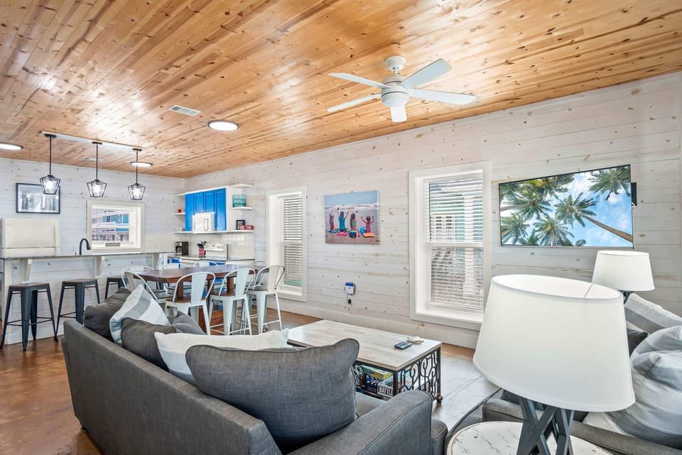 Blessed Getaway - Sleeps 10 Pets House in Port Aransas