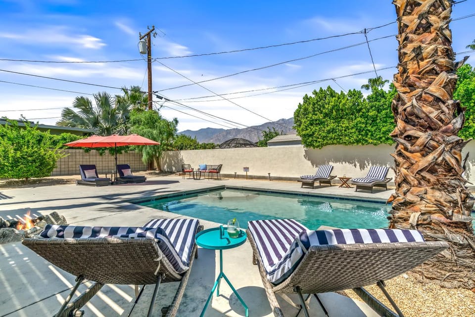 Hot Tub, Swimming pool