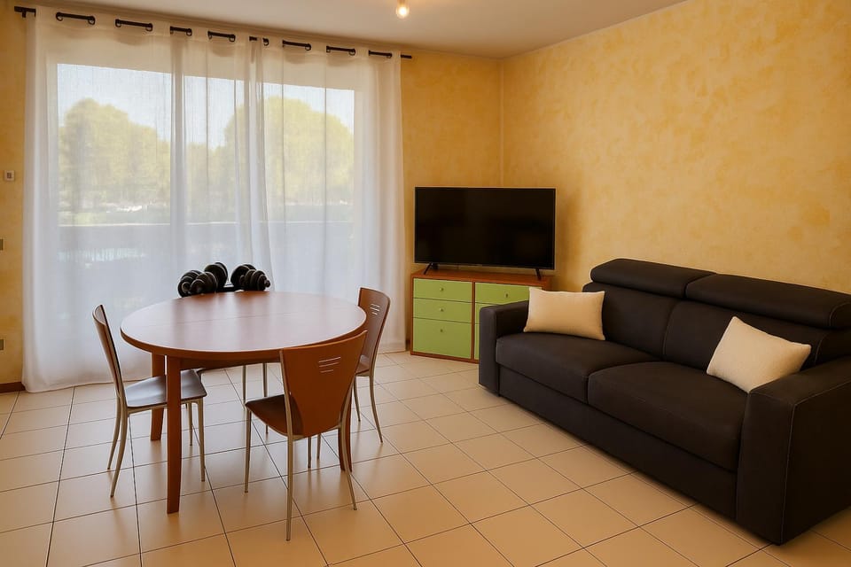 Garda Fiordaliso vista lago 4 posti letto Apartment in Desenzano del Garda