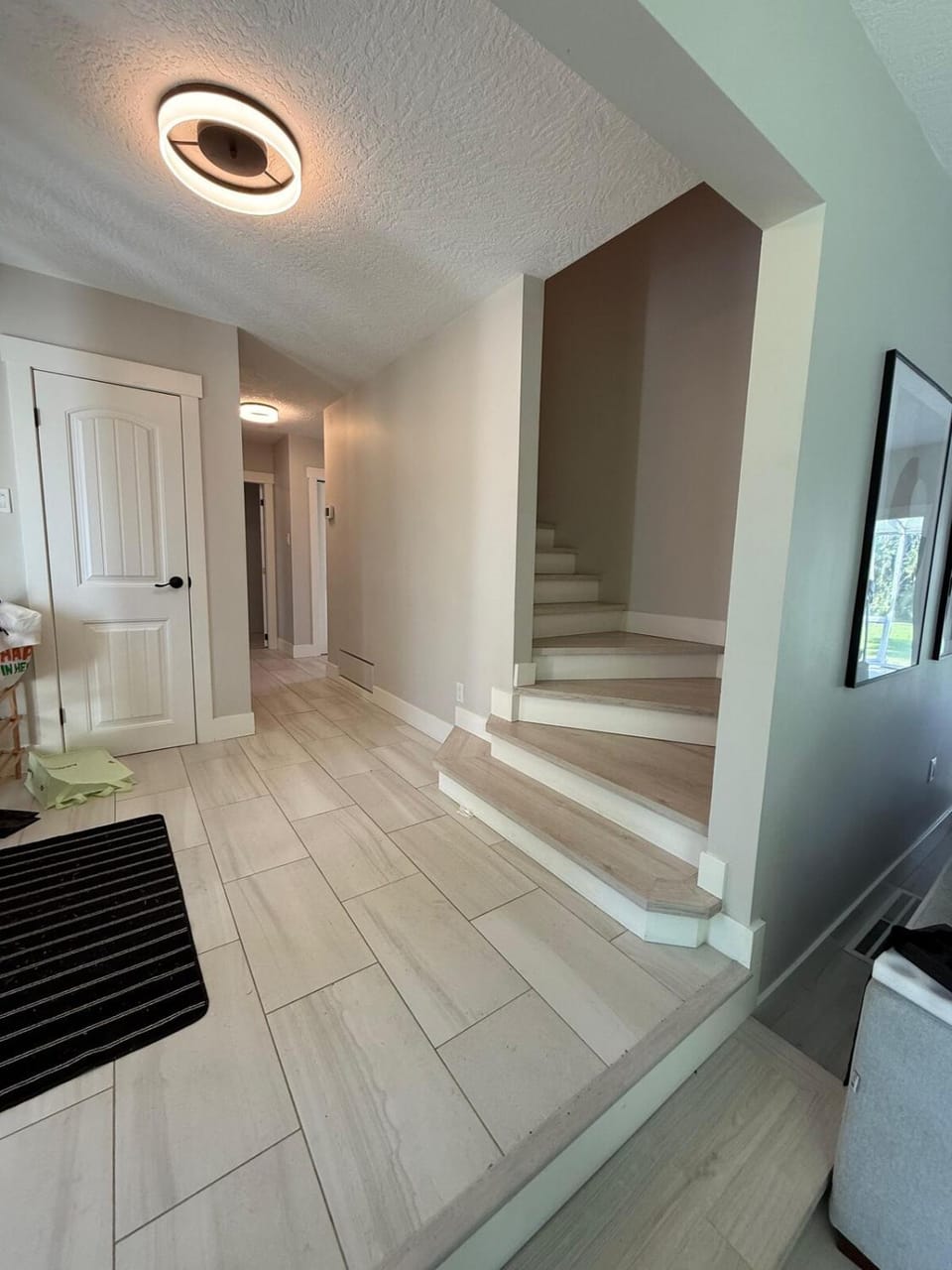 Modern 5BR Luxury Getaway Apartment in Southern Gulf Islands