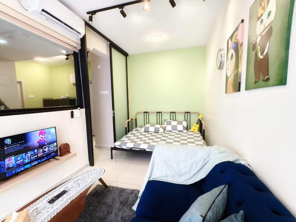 Cat Theme, Seri Alam 5min to Regency & Pasir Gudang Hospital, 4pax Offer 20 Rebate for 3day Stay, Free Netflix 1 Carpark I Malay Friendly Apartment in Johor