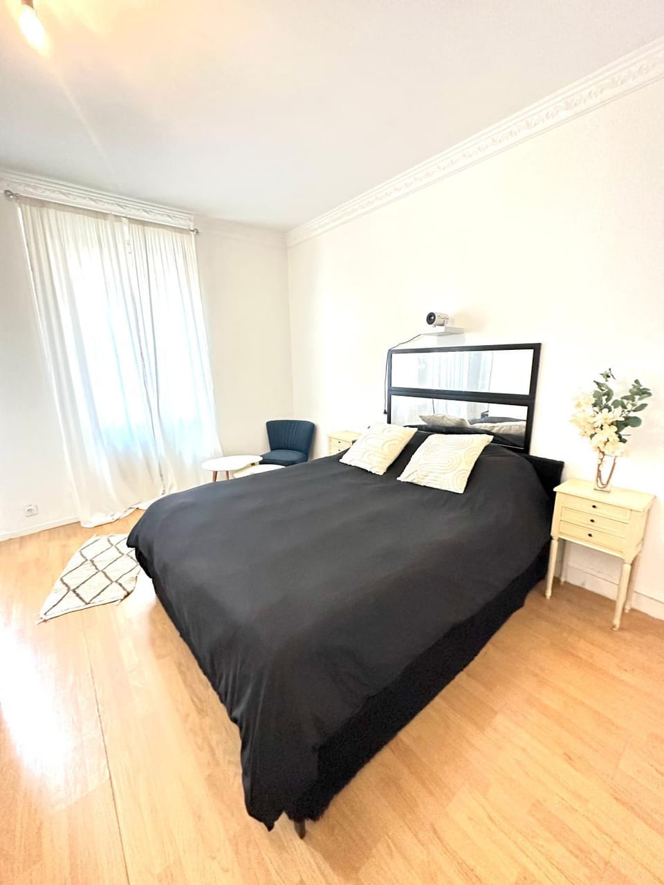 Appartement hausmanien chambre de rêve & jacuzzi Apartment in Saint-Denis, France