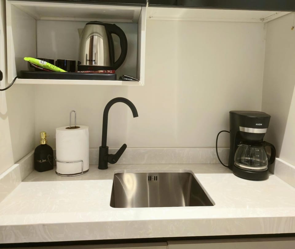 Coffee/tea facilities, Kitchen or kitchenette