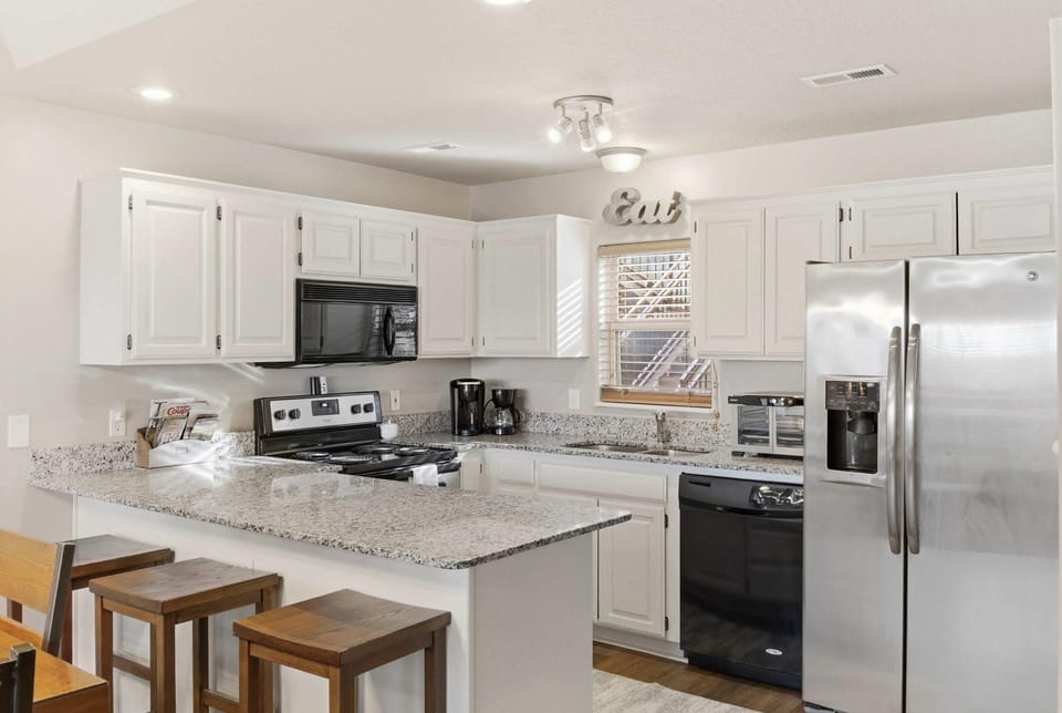 Oak Lane Escape - Branson - Resort Condo on Golf Course with Endless Amenities House in Table Rock Lake