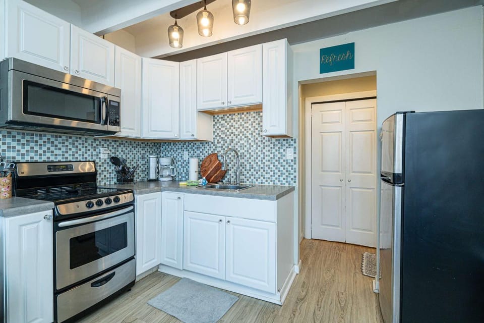 Coral Cove Beachfront Condo for 3 with Onsite Pool House in Panama City Beach