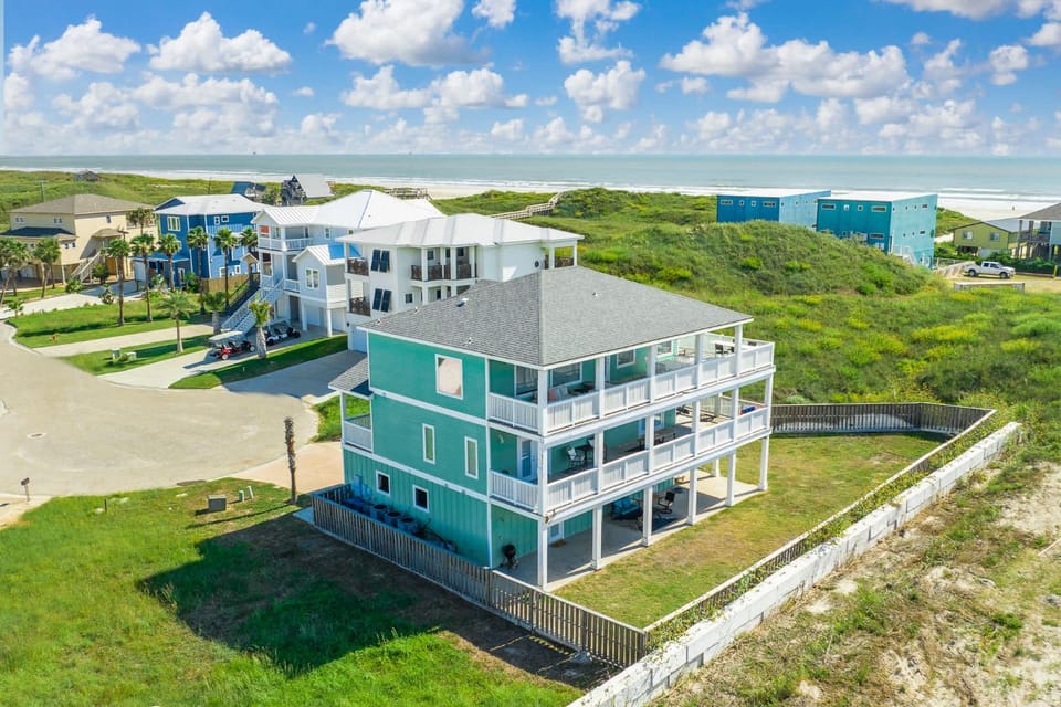 Ocean Views - Optional Golf Cart Sleeps 14 House in Port Aransas