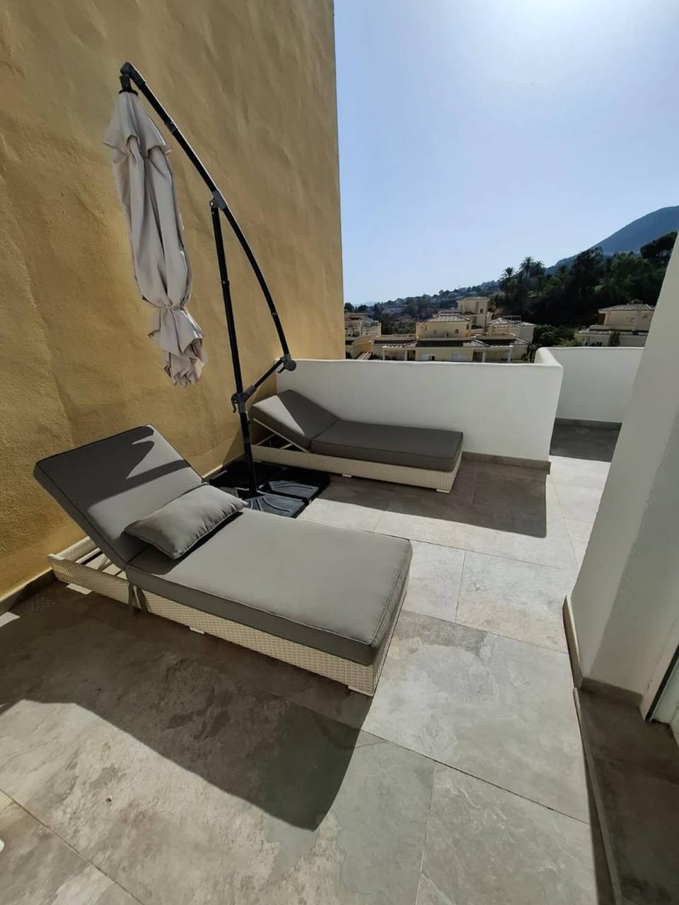 Happy Travel Golf & Beach Apartment in Benalmadena