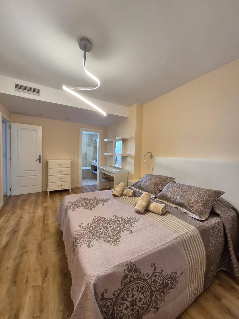 Happy Travel Golf & Beach Apartment in Benalmadena