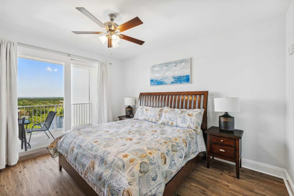 Seaside Harmony - Stunning High-Rise Resort Condo House in Long Beach
