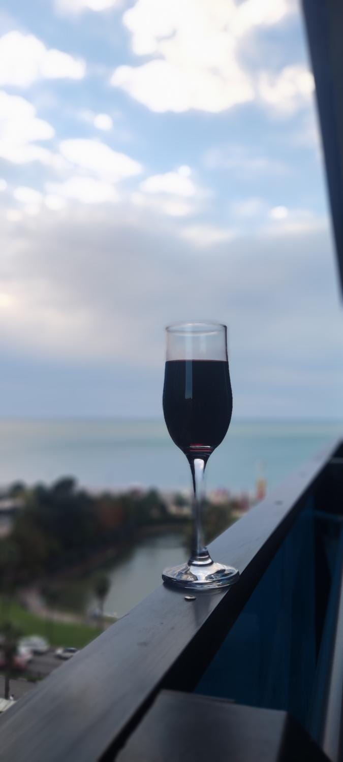 Day, Natural landscape, Food and drinks, Sea view, Drinks, Alcoholic drinks
