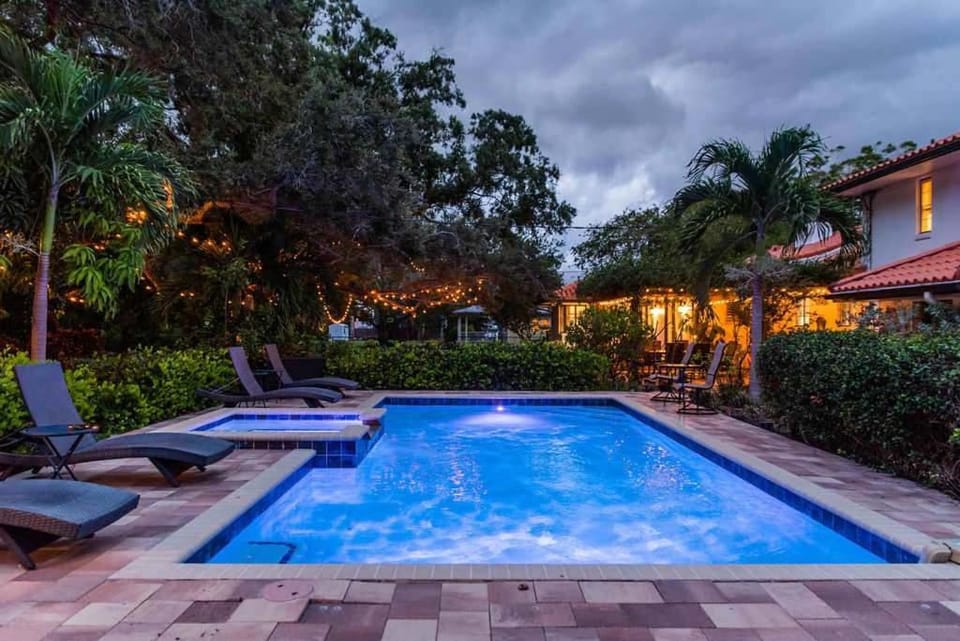Family 4 Bedroom 3 Bathroom Pool Home with Huge Yard House in Bradenton