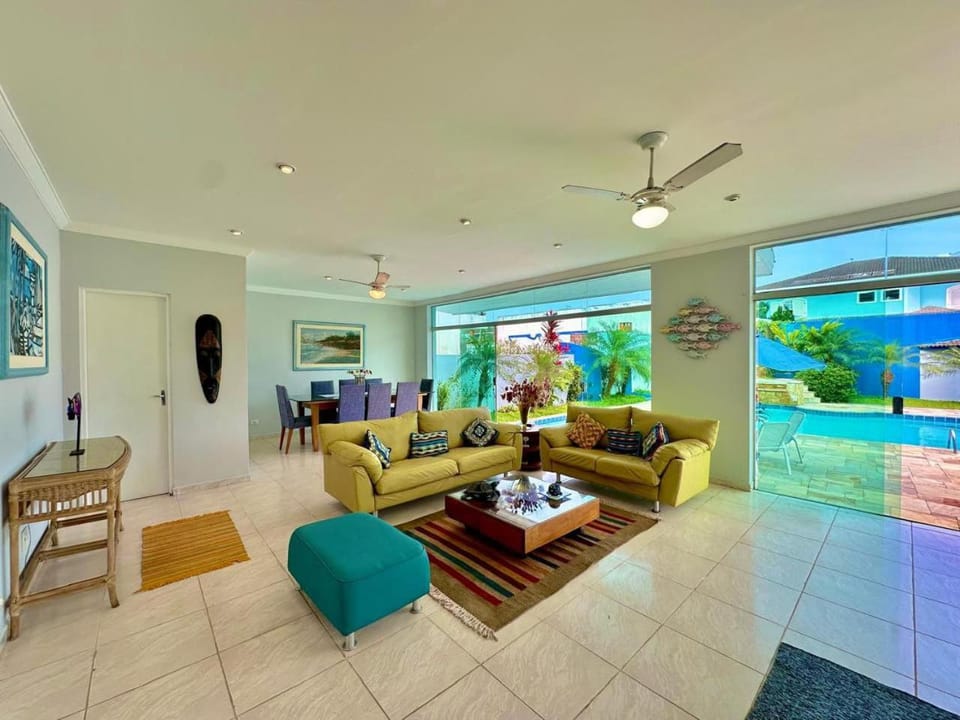 Communal lounge/ TV room, Spa and wellness centre/facilities