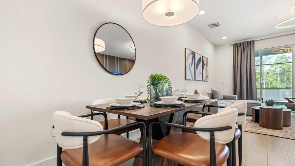 Upstay Pristine 3BR Home with Private Pool & BBQ House in Four Corners