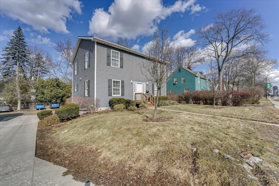 Charming Voyage Ypsi & AnnArbor House in Ypsilanti