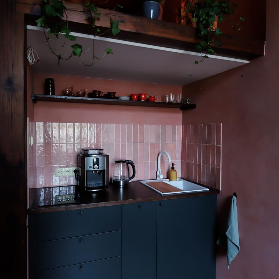 Kitchen or kitchenette