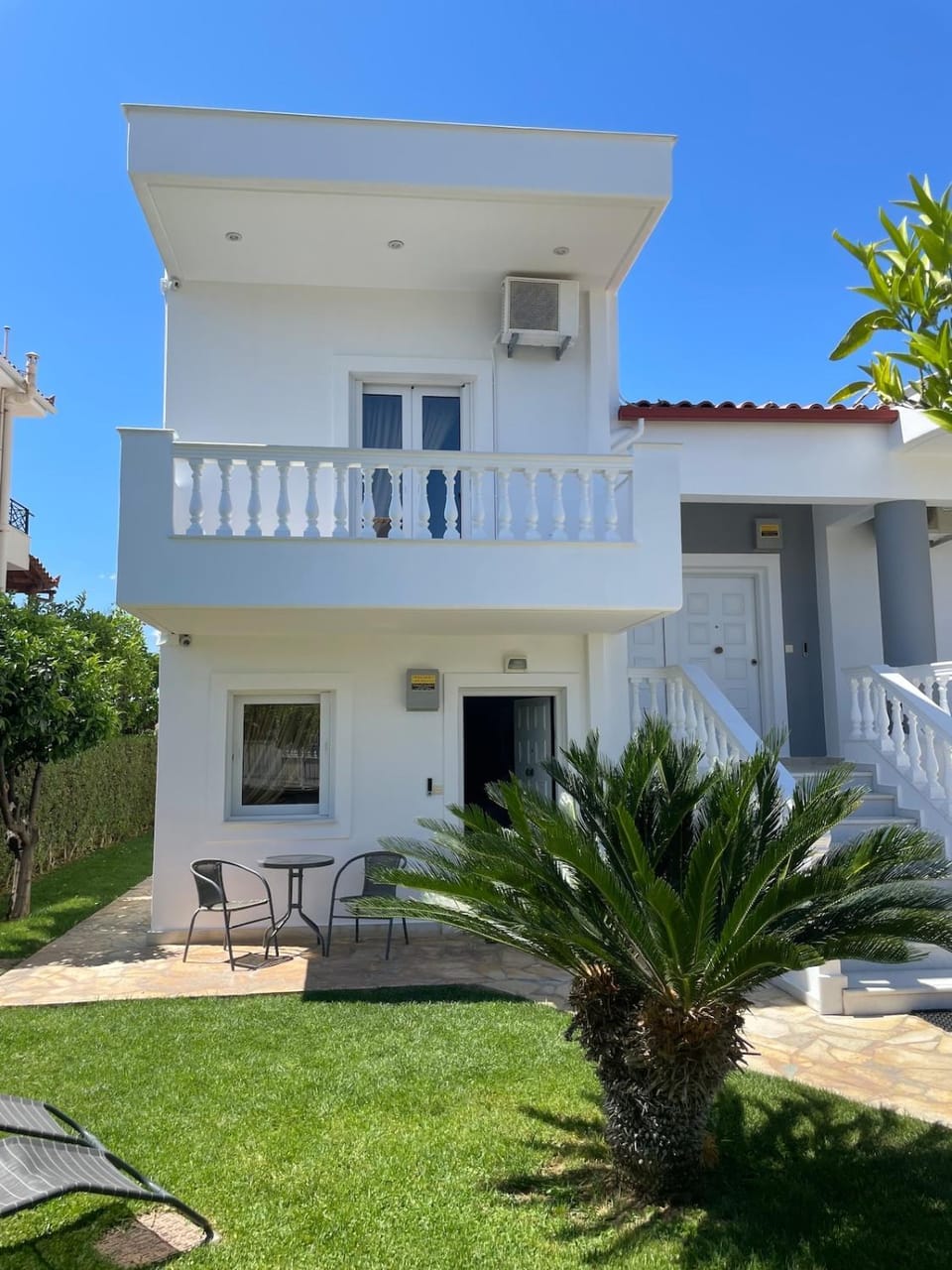 Property building, Balcony/Terrace, Garden view