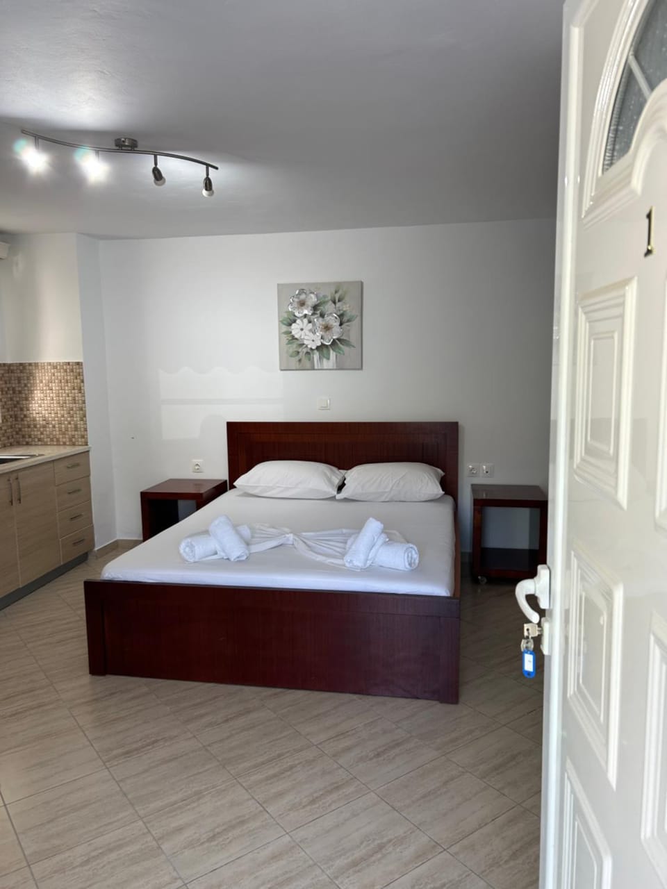 Renting rooms Apartment in Vlorë County, Albania