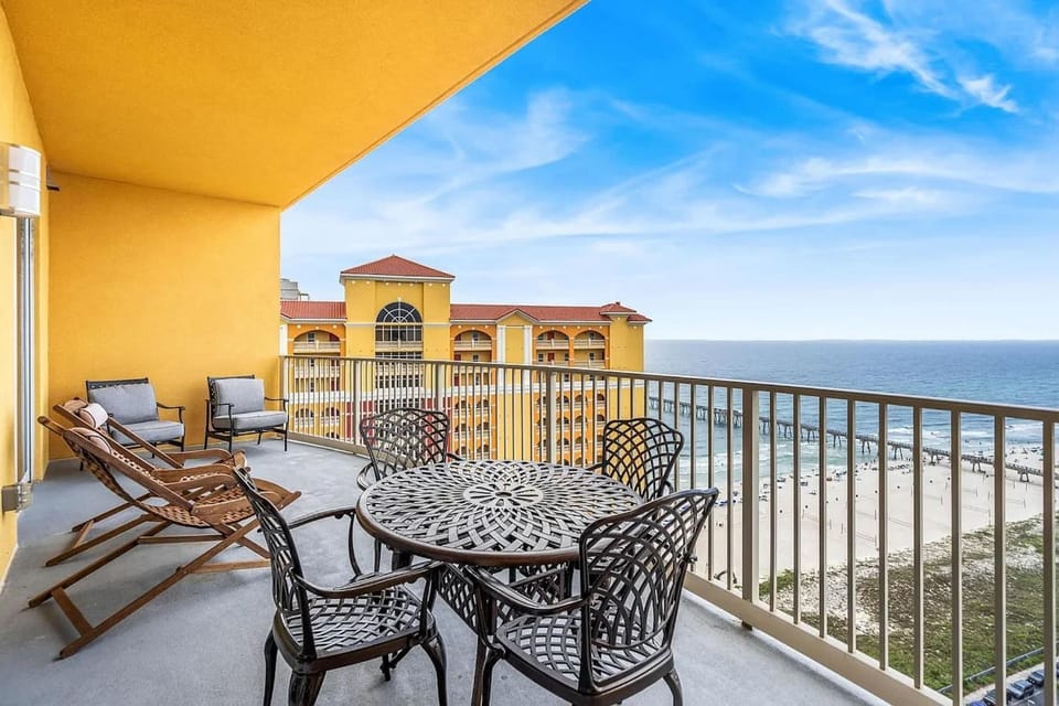 Salt and Shore Escape - Sleeps 7 House in Panama City Beach