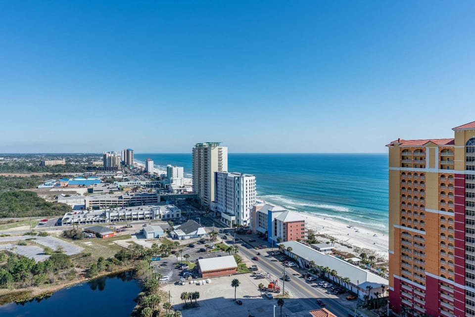 Sandy Feet Retreat - Ocean View Condo House in Panama City Beach