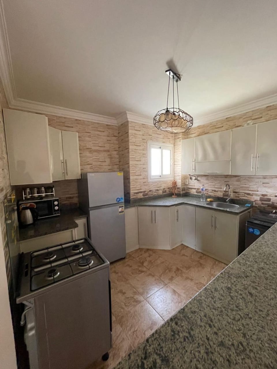شقه في مدينتي غرفتين و صاله مكيفه مفروشه فندقي - Fully Furnished & Air-Conditioned 2-Bedroom Apartment with Large Living Room in Madinaty - 98 sqm Apartment in Cairo Governorate