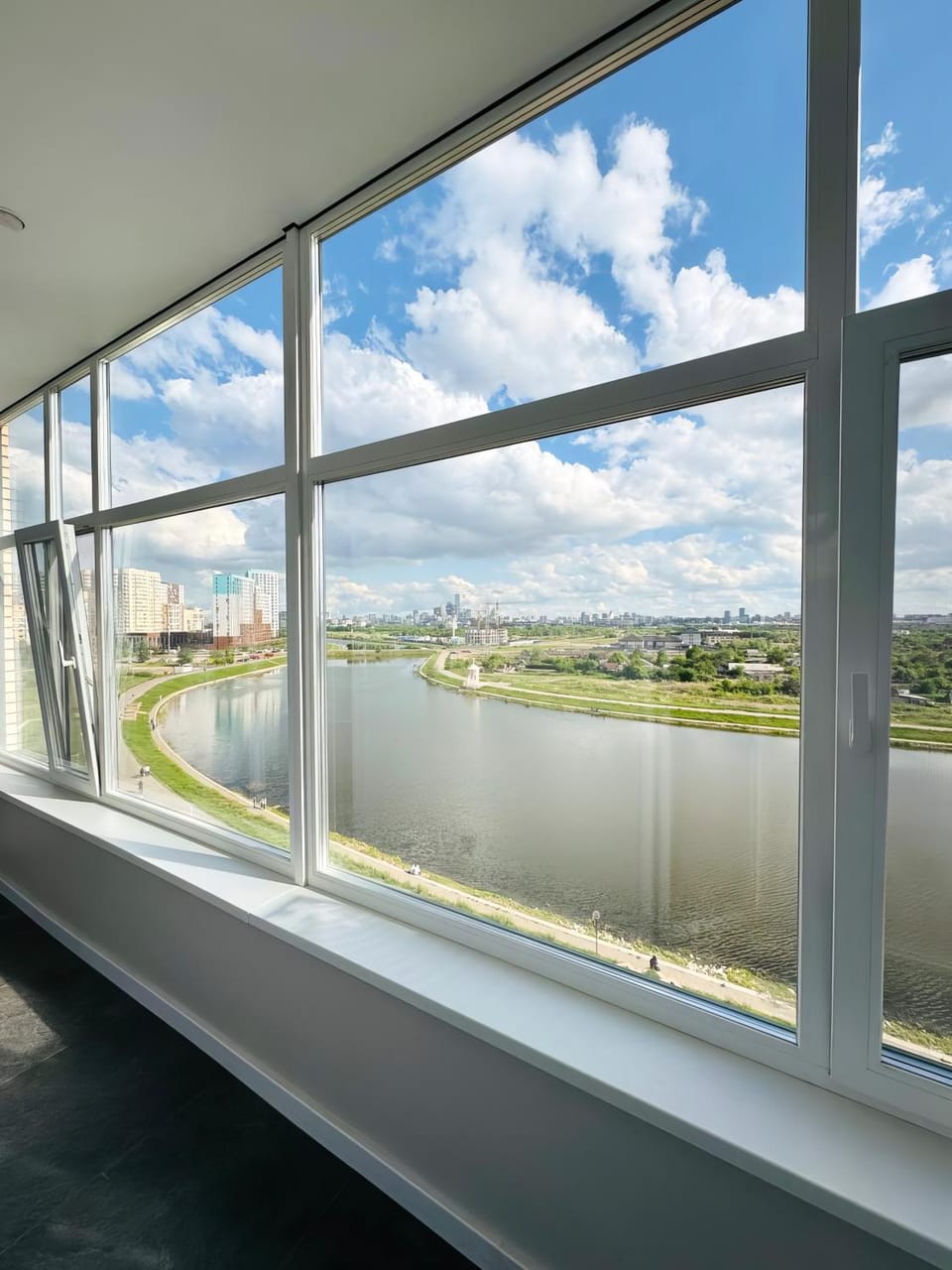 Day, Natural landscape, View (from property/room), Balcony/Terrace, City view, Lake view, River view