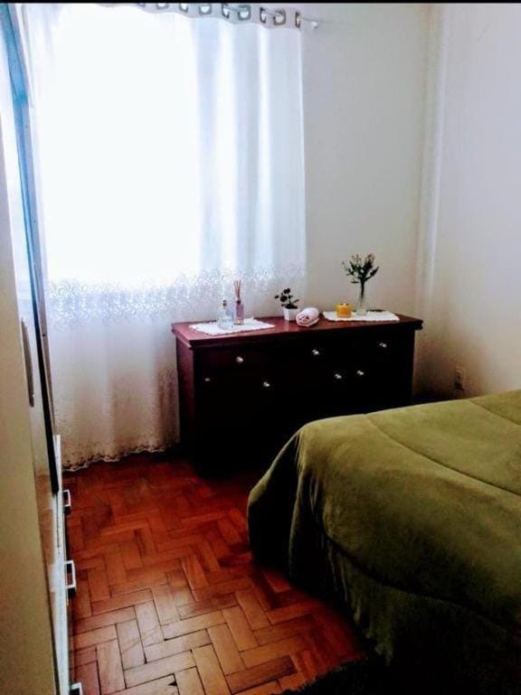 Quarto Privado Com Ar Condicionado e Estacionamento Vacation rental in Camboriú