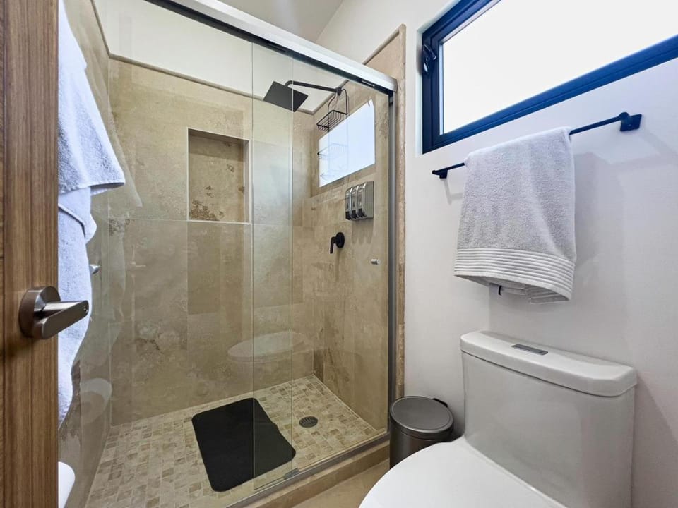 Shower, Bathroom, towels