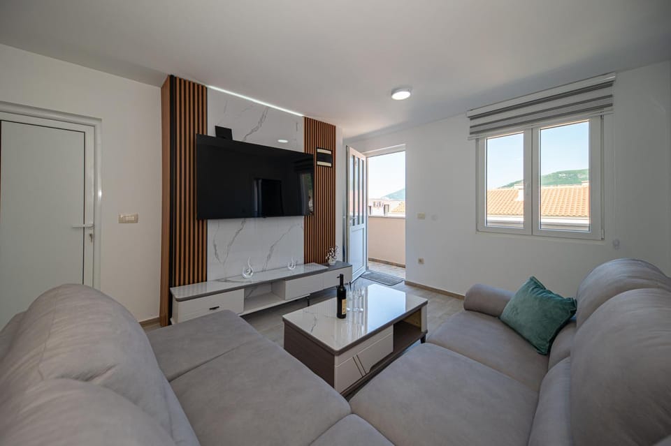 Balcony/Terrace, Living room