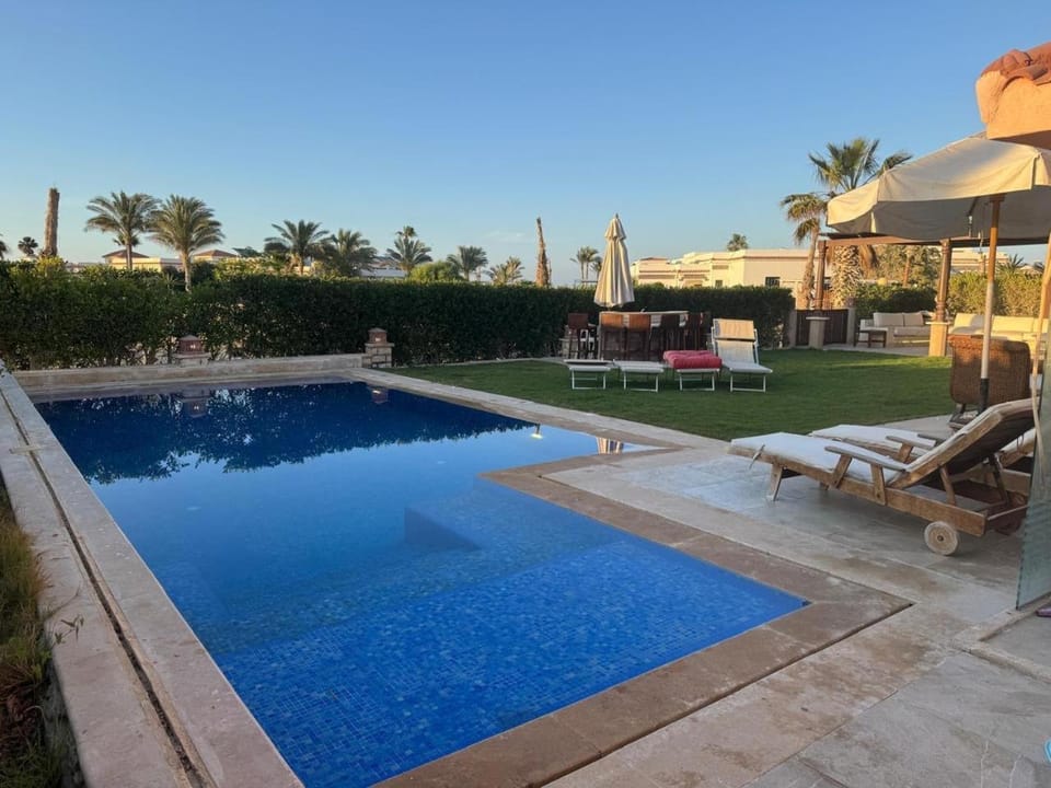 Ghazala stand alone villa 6 rooms private pool sea view beach available north coast 12 mins from marassi Apartment in Egypt