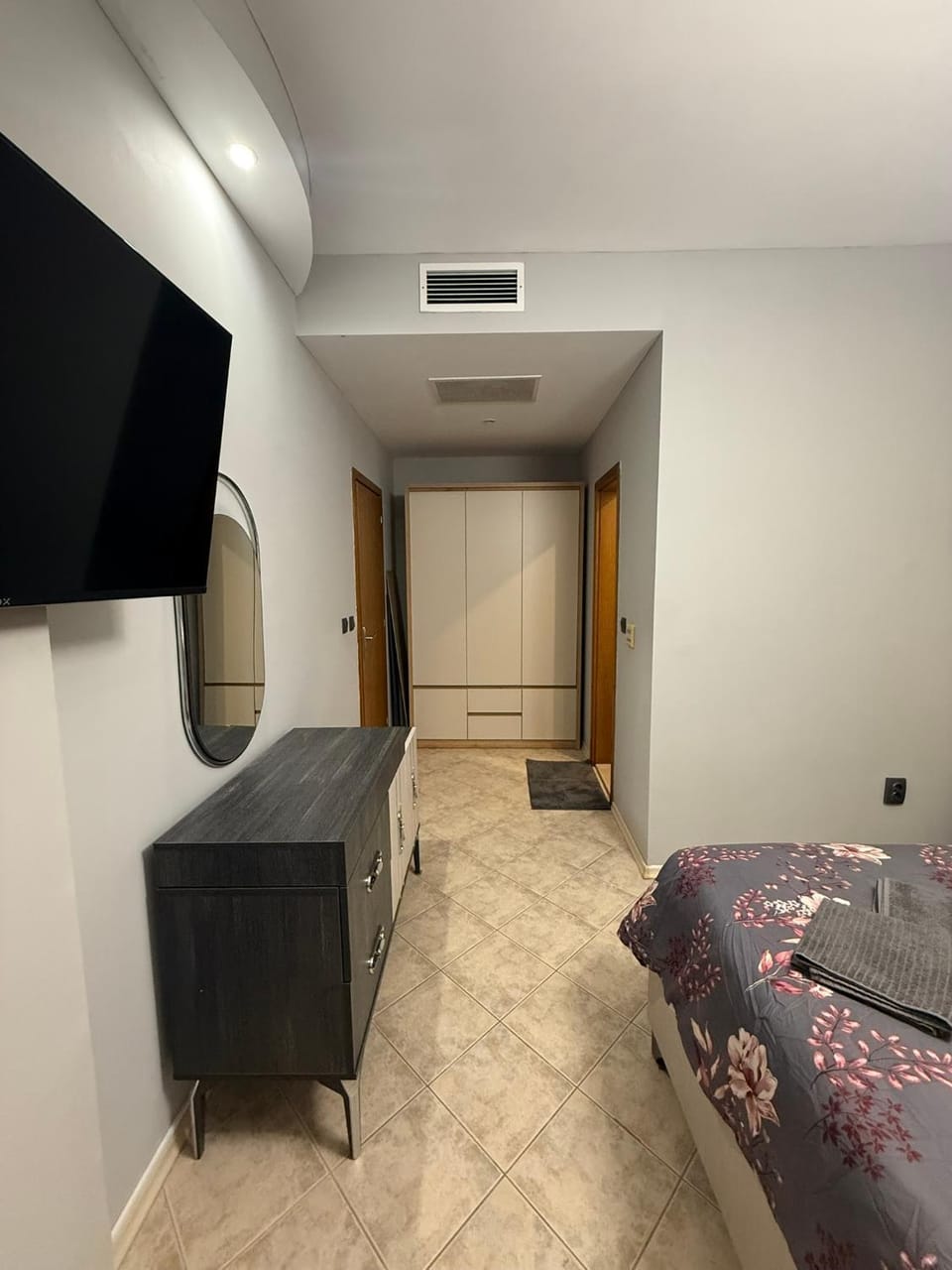 TV and multimedia, wardrobe, air conditioner