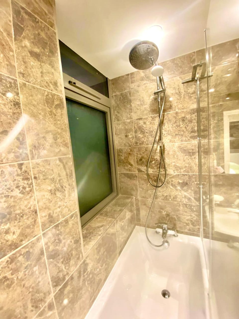 Luxury Penthouse 2-Bedrooms Private Apartment in London
