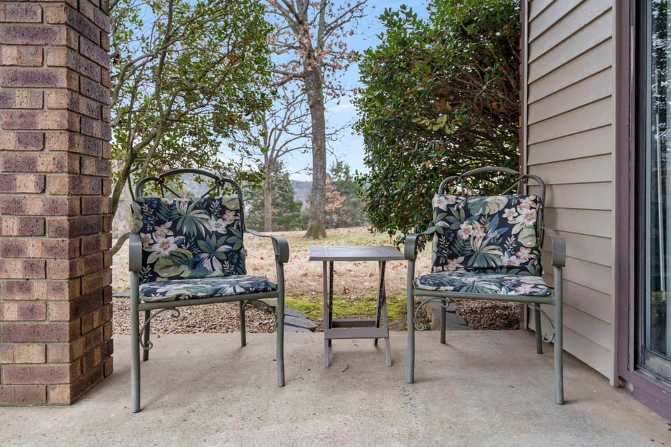 All Fore the Best with Onsite Amenities House in Branson