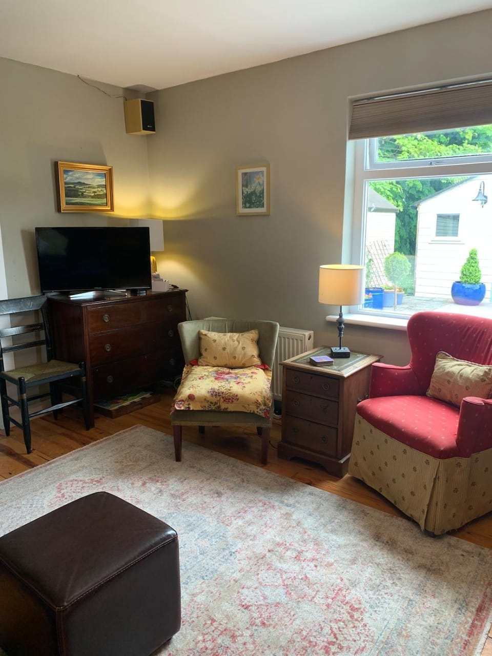 Living room, Seating area