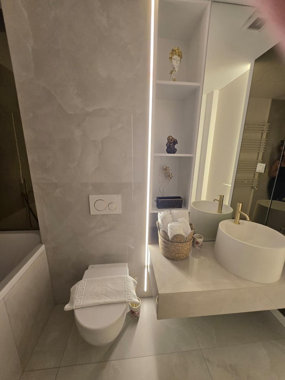 Happy Studio Cortina de Luxe Apartment in Bucharest